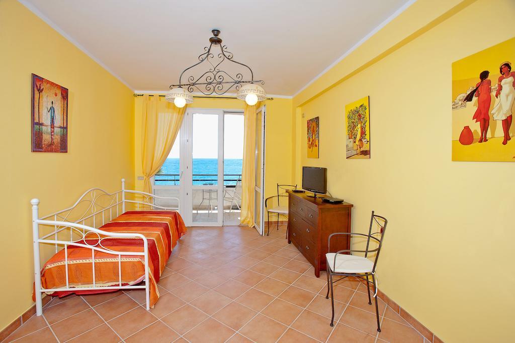 Polifemo Apartamento Letoianni Quarto foto