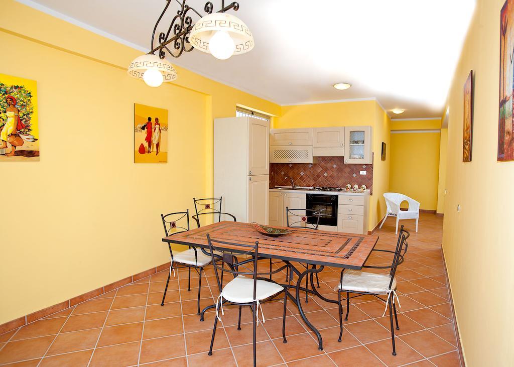 Polifemo Apartamento Letoianni Exterior foto
