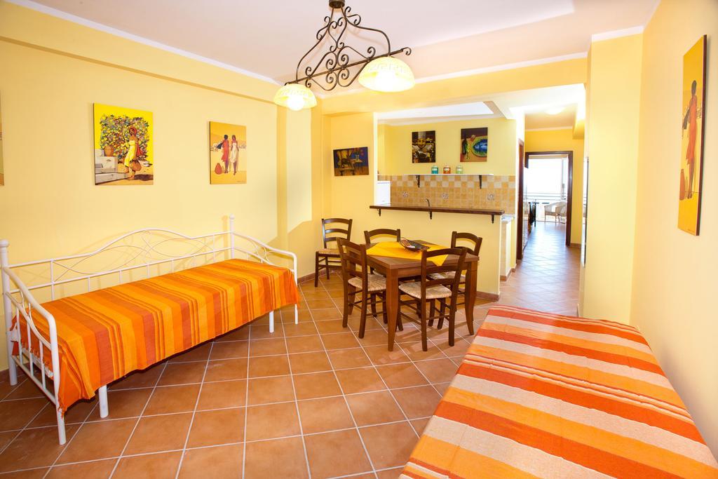 Polifemo Apartamento Letoianni Exterior foto